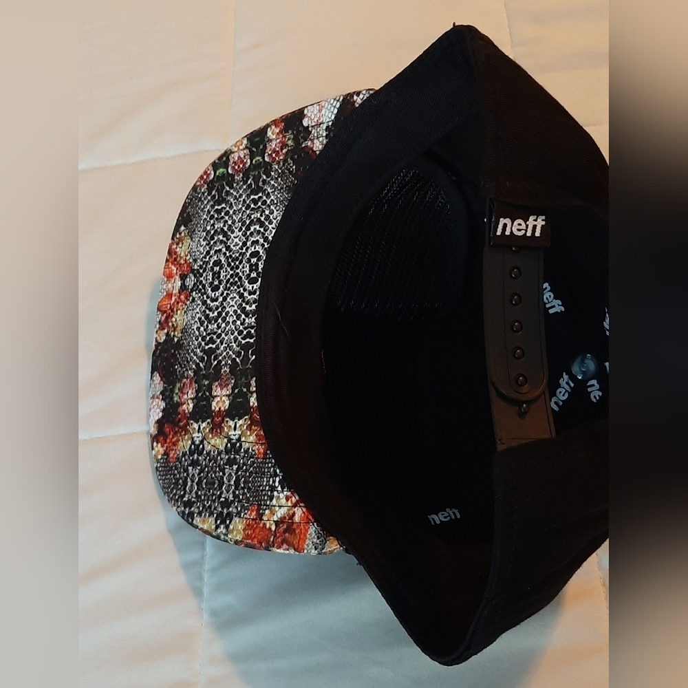 Neff Snapback Hat - Picture 10 of 11